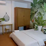 Reddoorz Romarin Hotel